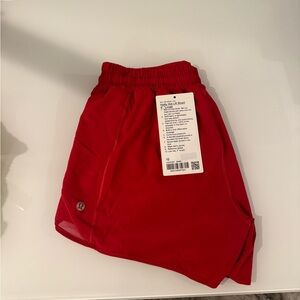 Lululemon hotty hot low rise short 4” lined